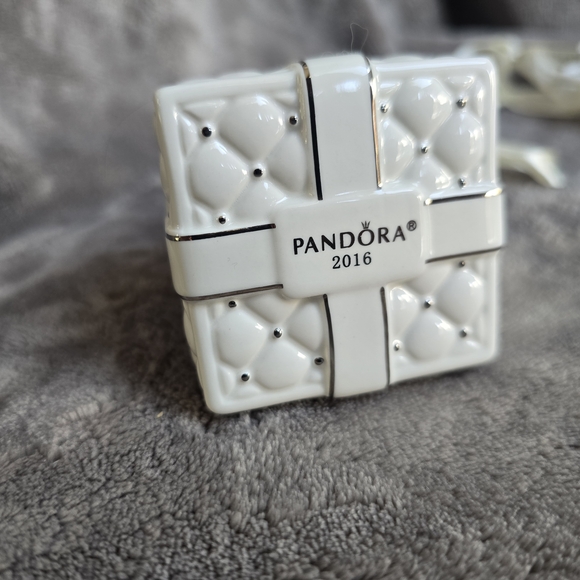 Pandora 2016 - Picture 4 of 4